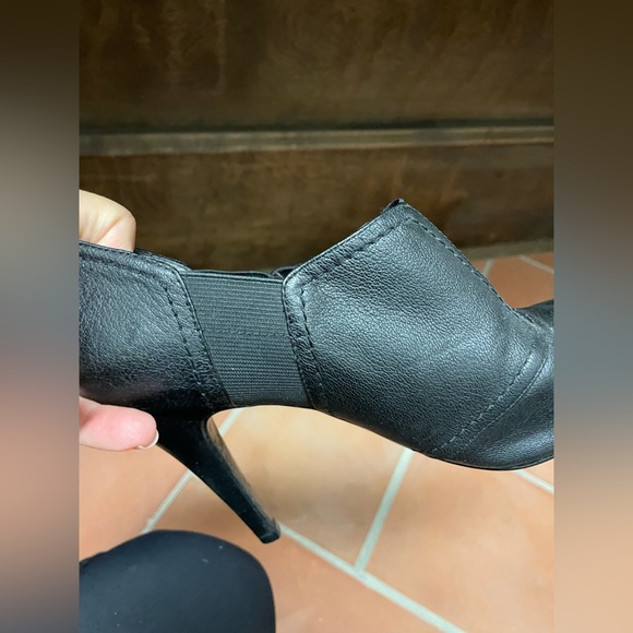 Nine West short heeled boot - Picture 3 of 8